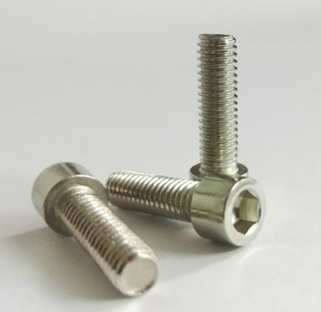 內六角螺栓標準有哪些？